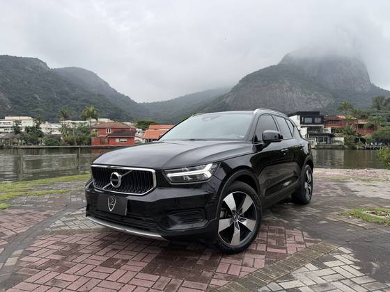 VOLVO XC40 2.0 T4 GASOLINA MOMENTUM GEARTRONIC VOLVO XC40 2.0 T4 GASOLINA MOMENTUM GEARTRONIC